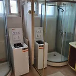 Апартаменты Large With 4 Bedrooms, Location