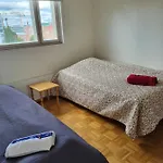 Large With 4 Bedrooms, Location Апартаменты