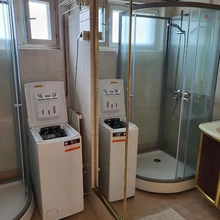 Apartment Large With 4 Bedrooms, Location
