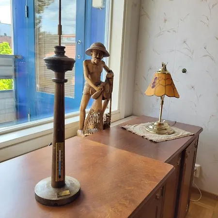 Large With 4 Bedrooms, Location Apartment *